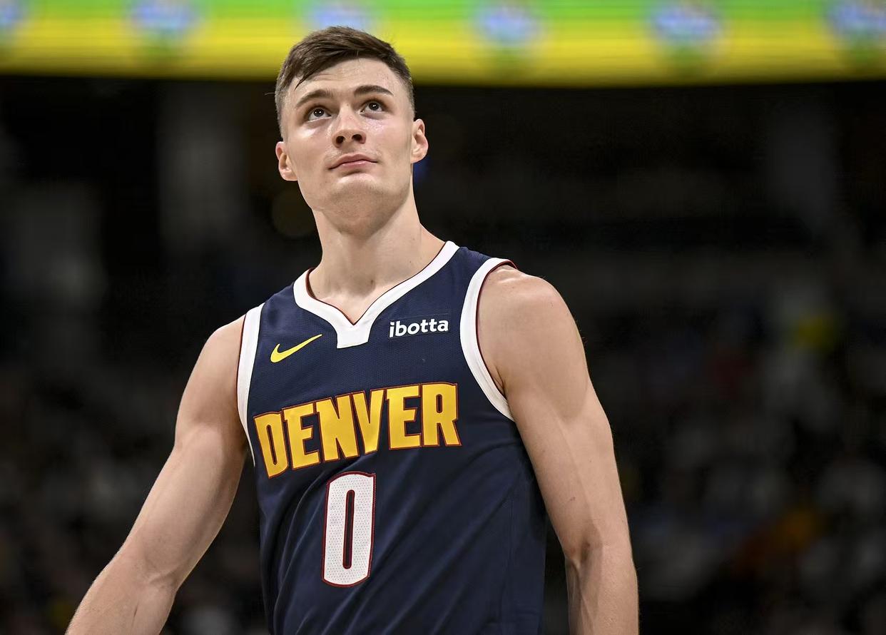 穆雷在日本队比赛中爆冷，刷新纪录引发热议！